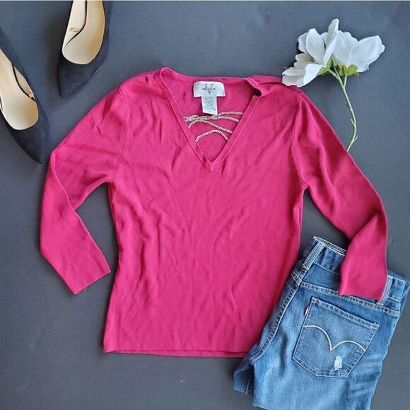 Versailles Dark Pink Sweater - Picture 1 of 8